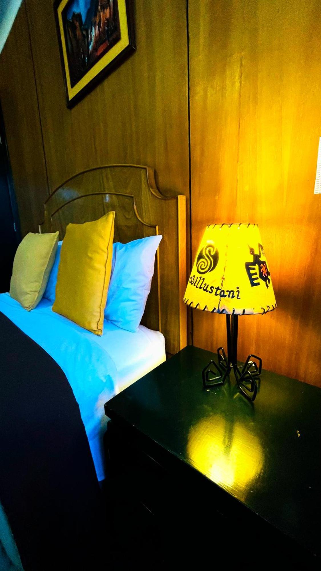 Hostel Sillustani Inn Puno Extérieur photo