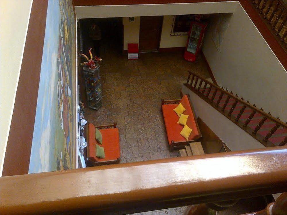 Hostel Sillustani Inn Puno Extérieur photo